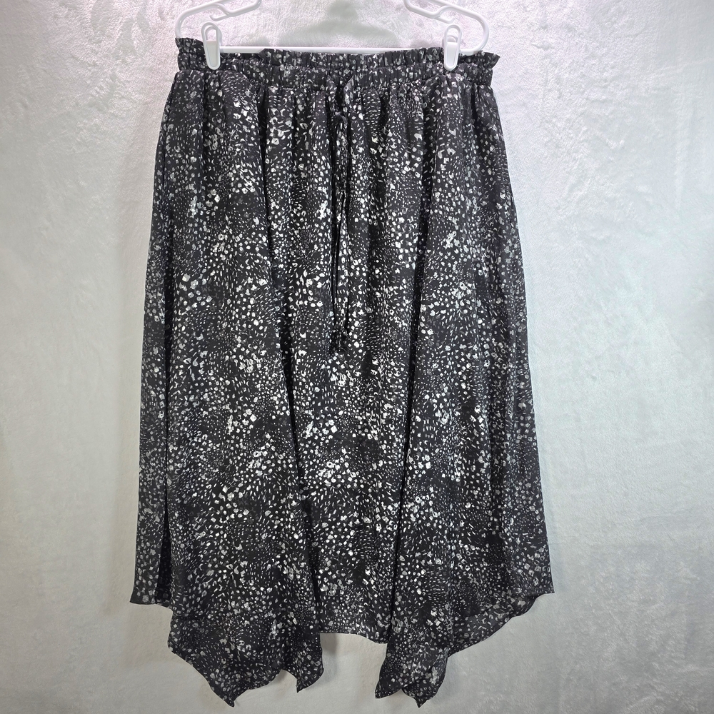 Black and White Handkerchief Hem Midi Skirt Size Large 12-14